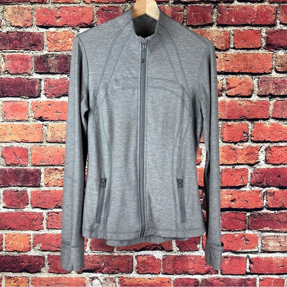 Lululemon Lightweight Athletic Top Yoga Vented Back Size 12 Gray